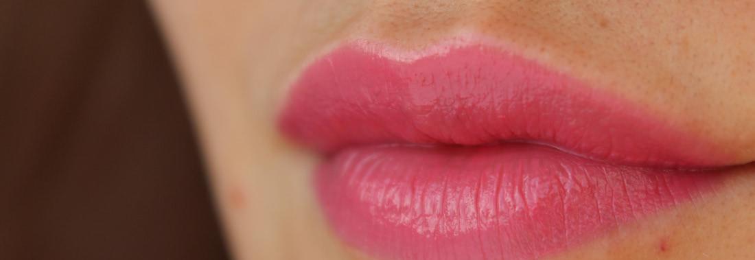 Guerlain Kiss Kiss Le rouge Cream Galbant - 565 (Blossom Glow) - отзыв9 e980f7_lbox.jpg