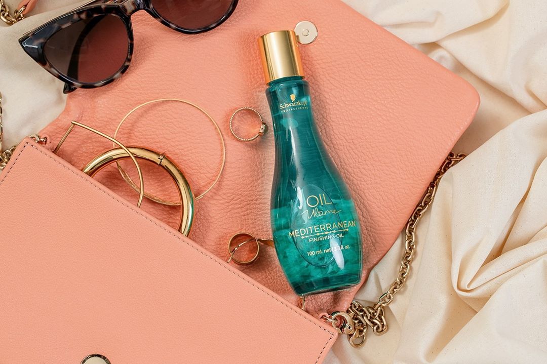 Schwarzkopf Professional - Missing that SUMMER feeling? ☀️ Bring back those (sun)SHINE vibes with #OilUltime Mediterranean Finishing Oil!

#siliconefree #metime #TRUEBEAUTY #beautyroutine #premiumcare...