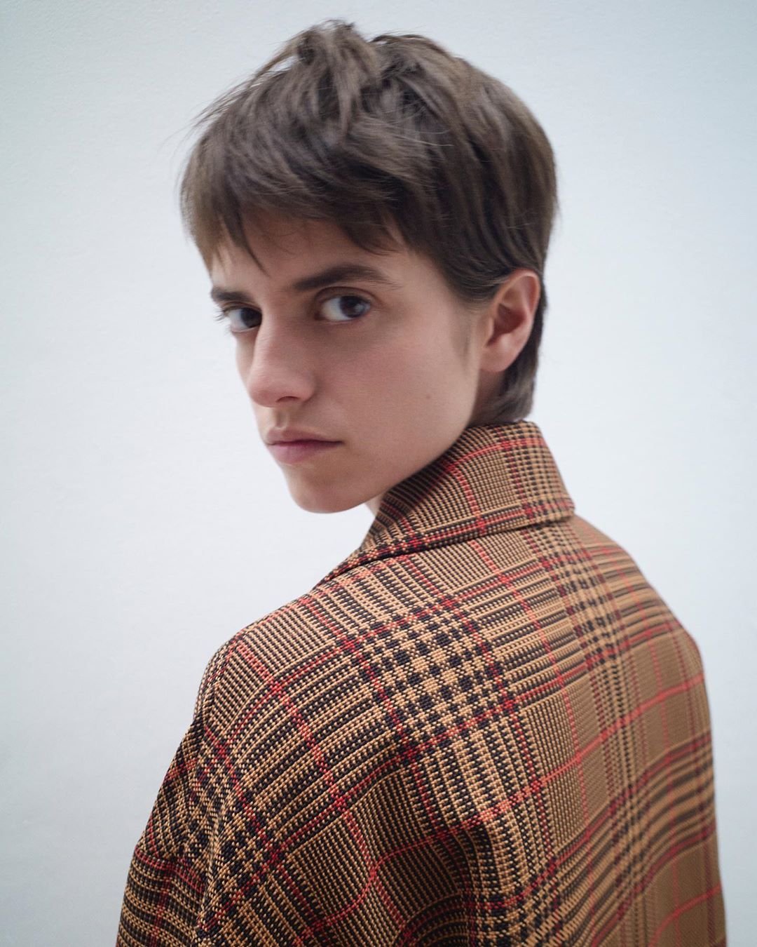 Trussardi - Distorted neoclassical prints and tartan patterns to create a collection infused with effortless minimalism and authentic storytelling.

Trussardi Archive+Now Spring/Summer 2021
‘NUWEV’ by...