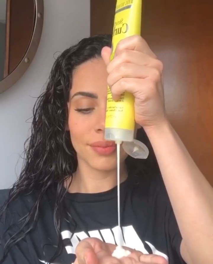 Marc Anthony Hair Care - "Here it is! 🤩 Curls that look amazing from every angle.
I was always looking for a collection that would bring my natural curls back to life. @marcanthonyhaircare #strictlycu...