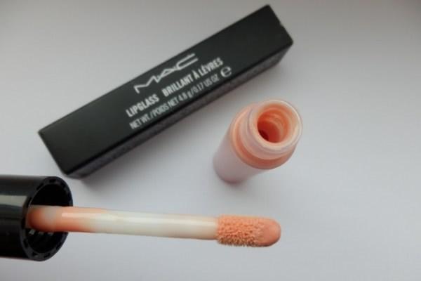 Долгожданный блеск  MAC Tinted Lipglass оттенок Florabundance