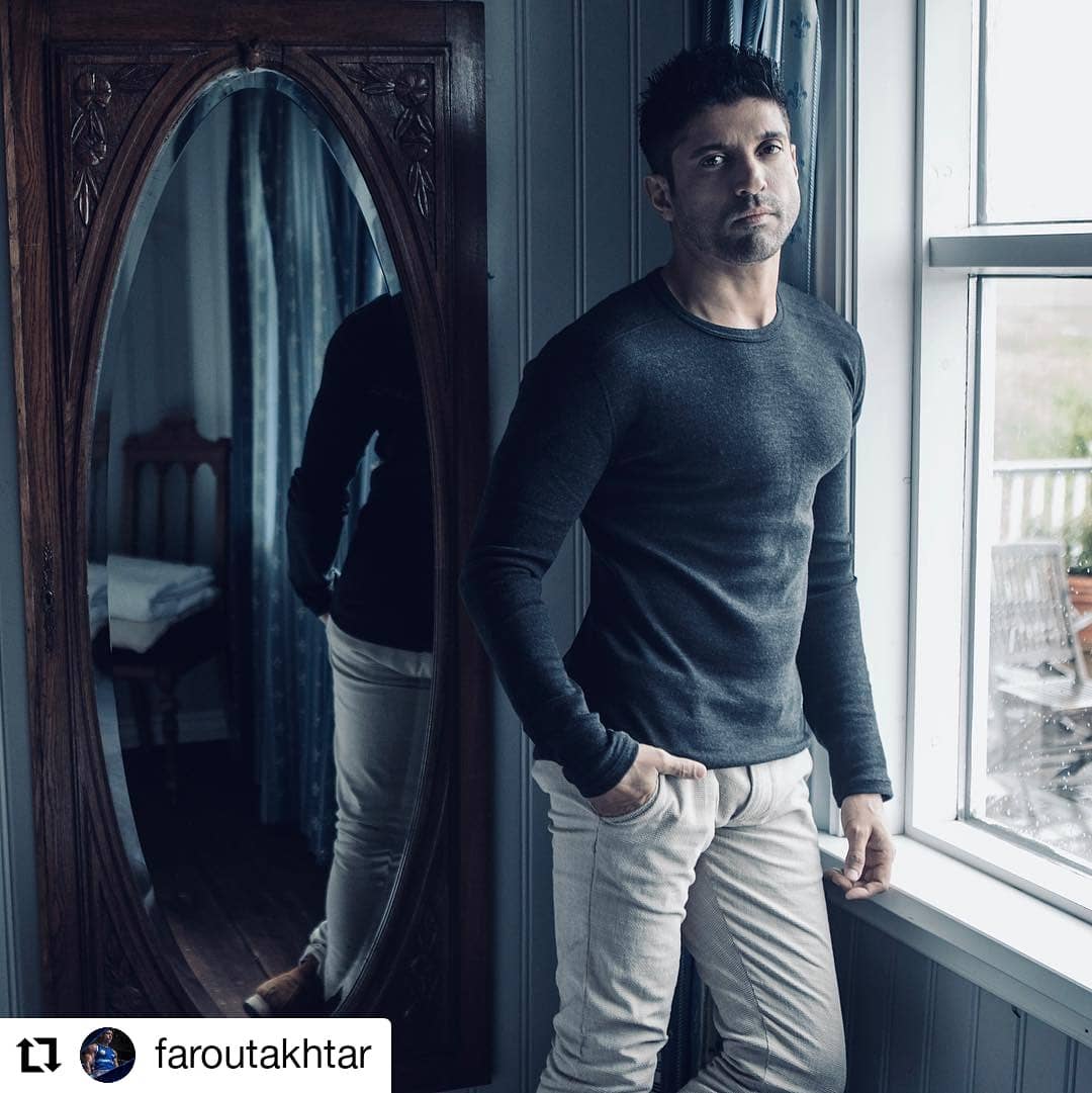 NNNOW - Just blessing your insta feed with a picture of oh-so-charming Farhan Akhtar
We love how he's paired a solid full sleeved t-shirt with casual trousers.

To shop a similar look, click the link...