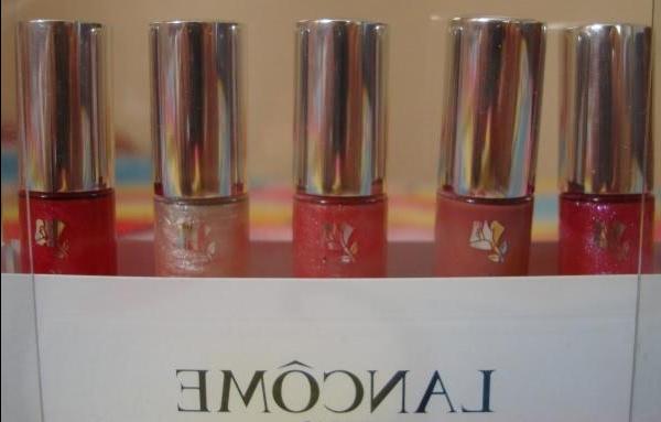 Lancome Color Fever Gloss Sensual Vibrant LipShine La Petite Collection Travel Exclusive. Lancome Color Fever Gloss Sensual Vibrant LipShine №321, 262, 306, 208,108 - review