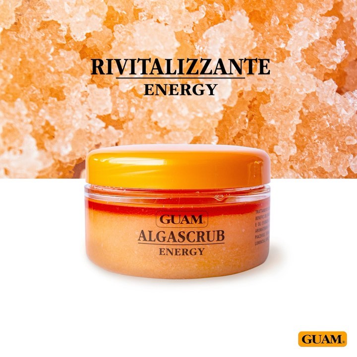 Fanghi d'alga Guam - Il segreto per mantenere un’abbronzatura perfetta? Fai lo scrub due volte a settimana per liberare i pori della pelle e renderla uniforme e senza macchie. Scegli una formulazione...