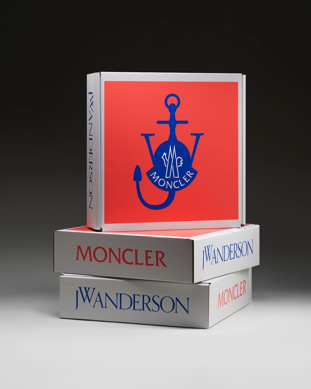 Moncler - Exhibition In A Box.

#MONCLERJWANDERSON brings the gallery experience directly to you offering a unique take on the Private View. @Jonathan.Anderson curated a limited edition archive for hi...