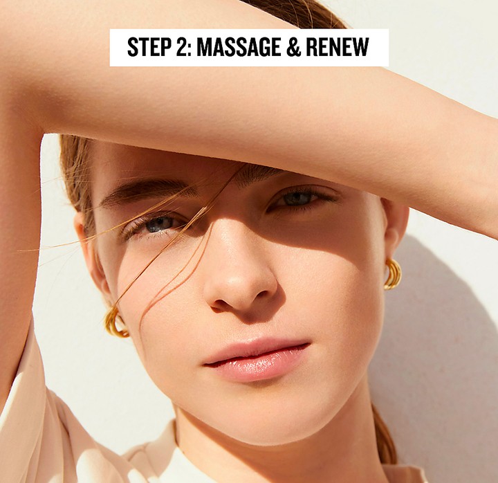 BIOTHERM - Step 2 for a brighter view: massage and renew (in upward circular motions) 
#Biotherm #BiothermFamily #LifePlankton