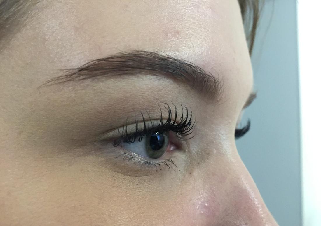 Отзыв. Тушь на каждый день от Clarins Wonder Perfect Mascara 01Делает ресницы объемными, длинными и подкрученными8 9eb9f3_lbox.jpg