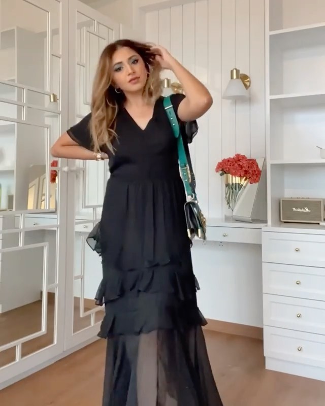 The Label Life - #TheLabelDiaries: Your long weekend look? The sway-happy Black Ruffle Maxi,  styled gorgeously by @aashnashroff. 

Video Courtesy: @aashnashroff 

Link in bio to shop the dress.

#The...