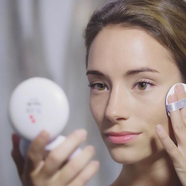 3LAB - Our AQUA BB SPF 40 is easy to apply with the sponge applicator and can be worn on top of existing makeup!

Helping to create that flawless finish and natural coverage of imperfections, the Aqua...