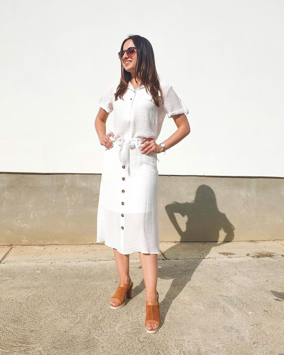 Bata Brands - Looking wonderful in white, @alison_sissi_top_fashion strikes a pose in trendy mules by #BataShoes. 
.
.
.
.
.

#Heels #ootdfashion #Stylish #Shoes #ShoesLover #Trending #Fashion