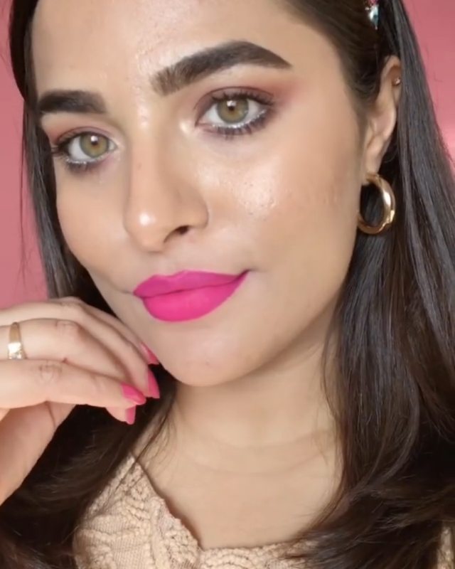 SUGAR Cosmetics - Did you get your hands on the new shades of Matte As Hell Crayon Lipsticks yet? 
In frame: @iamanubhaa

Products used: Matte As Hell Crayon Lipstick 32 Miss Rosa, 36 Veronica Mars, 2...