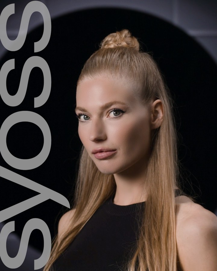 Syoss - HOW TO: HALF BUN
Ready for an easy Half Bun-Hairstyle? Lock it in with SYOSS Keratin Hairspray! 💁 #Syoss #getsyossed
.
.
.
#halfbun #bun #bunstyles #longhair #summerhair #Keratin #hairspray #s...