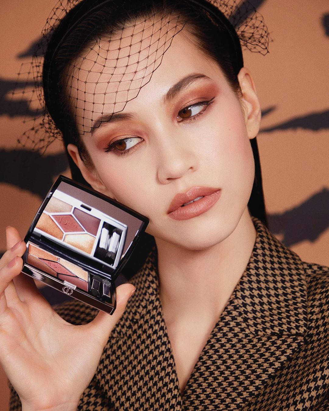 Dior Official - Discover the bold and warm makeup look of Kiko Mizuhara @i_am_kiko, Dior Beauty Ambassador mesmerized by the Mitzah eyeshadow palette! 
Hair & Make-up: @rieshiraishi1220
Photo: @bun5o...