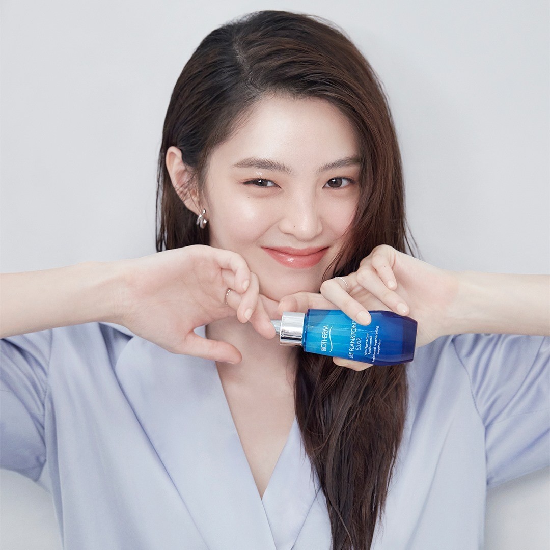 BIOTHERM - Our #BiothermFamily just got bigger! Rising star, actress Han Sohee has joined us a new Spokesperson for Biotherm Korea. Welcome her to the #BiothermLovers by commenting a 💙 below!

#Biothe...