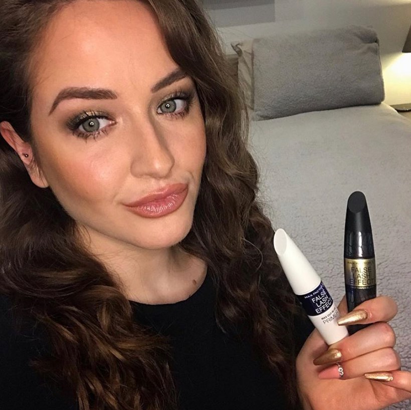 Max Factor - The ultimate POWER COMBO for VOLUMISED LASHES ⚡️ False Lash Effect primer & mascara give you falsies in a bottle 😱 As seen on @cotybeauty_theresa 
Shop now at @superdrug 
#FalseLashEffect...