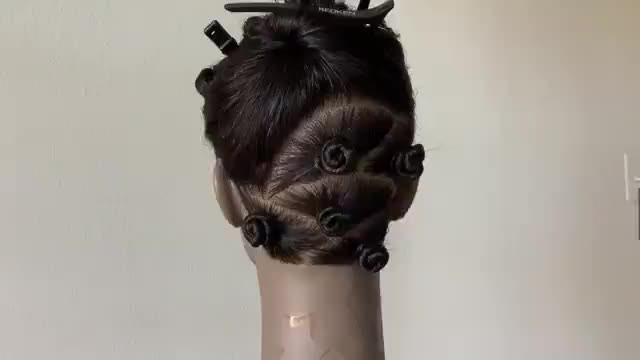 Redken - We love this video by @tdahairandmakeup 🇺🇸, who shared she loves Bantu knots for both her clients and herself. She shares, "The great thing about Bantu knots is that you can do it on either w...