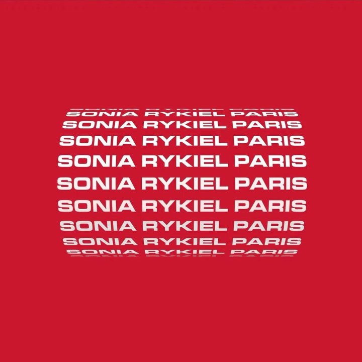 Sonia Rykiel - RAVIS. ÉMUS. HEUREUX
de retrouver notre communauté d'amoureux des rayures ❤️
—
DELIGHTED. GLAD. THRILLED. 
to see you stripes lovers again ❤️
#SoniaRykiel #FollowTheStripes #newchapter...