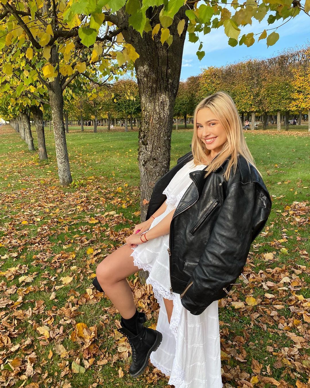 Natalia Rudova - Картина «Теплая Осень»🍁

Просили фото без фотошопа и фильтров-нате 😌🌹