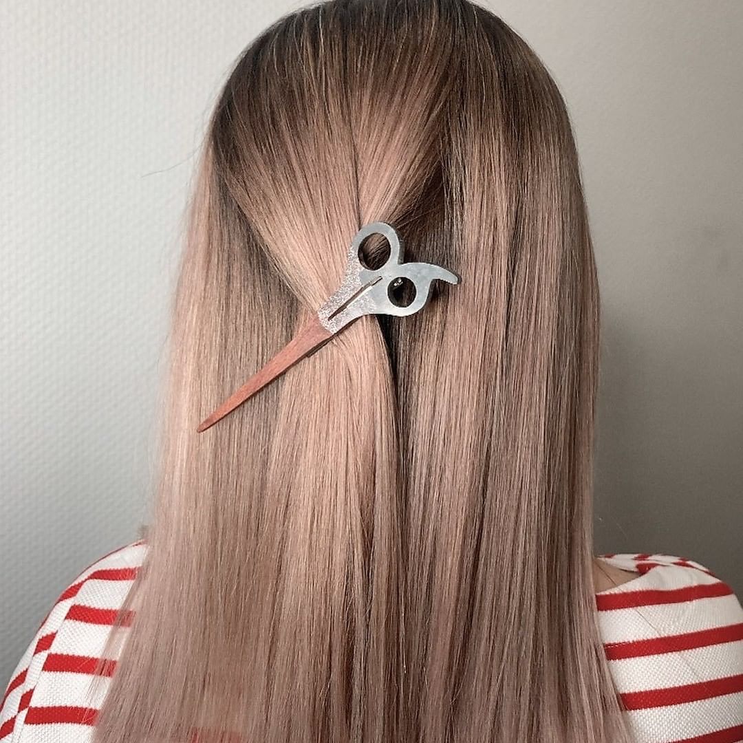 Schwarzkopf Professional - …That moment when the perfect cut meets the most STUNNING shades! ✂️😍
*Formula* 👉 @alexandrachirun #IGORAROYAL 9.5- 49 + 8- 19 + 846 + 1.9% Activator Gel/Lotion. 
#IGORA #MO...