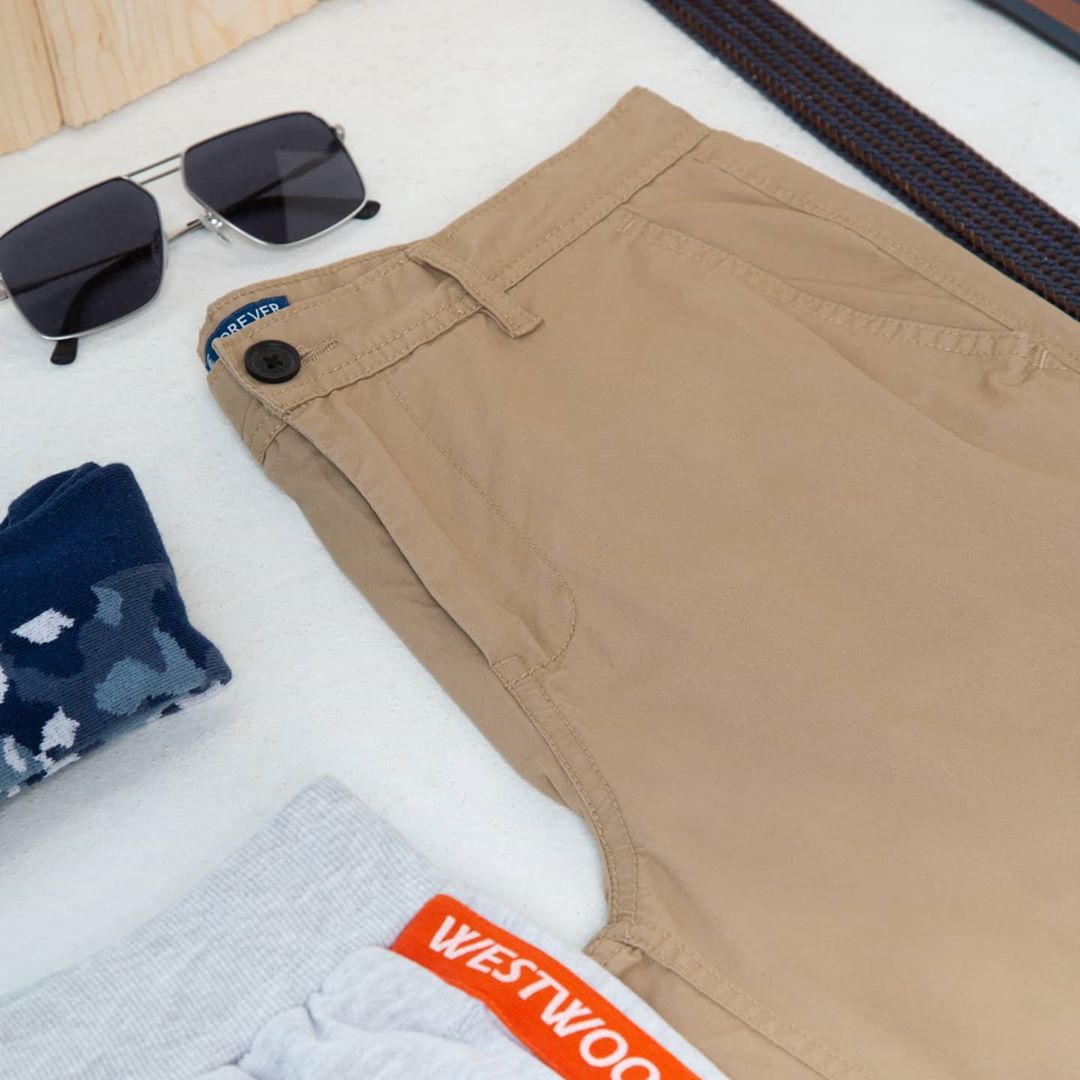 Lifestyle Stores - Spend a quiet evening at home in classic beige shorts that will keep you relaxed and comfortable.
.
Get UPTO 50% OFF on your favorite brands and trends in menswear! T&C Apply*
.
Tap...