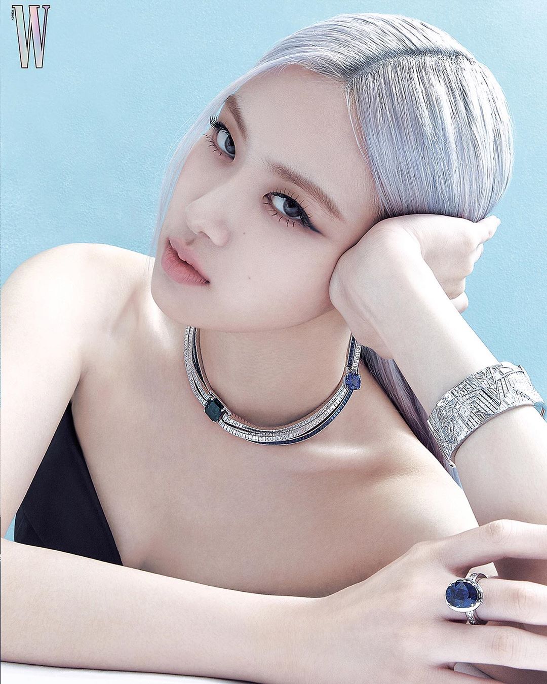 Tiffany & Co. - Diamonds on your mind? @roses_are_rosie of K-pop group @blackpinkofficial poses for @wkorea wearing scintillating creations from the #TiffanyHighJewelry Collection, designed by chief a...