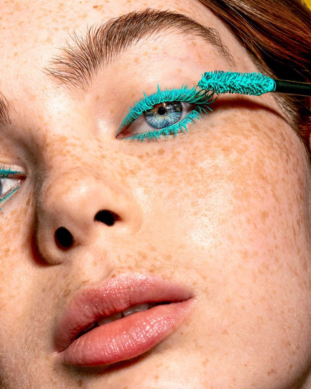 Ciaté London - Take time to create & experiment with the #CiatexSmiley collection✨☺️ add a pop of colour to your lashes with #KeepAnEyeOn coloured mascara⚡️🌈 infused with mood boosting poppy & energi...