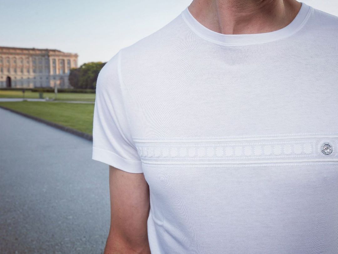 Stefano Ricci - A classic pure cotton T-shirt is the epitome of refined boldness, providing an extra level of polish to upgrade and liven up your casual attire.
.
#sr #stefanoricci #srluxury #srworld...