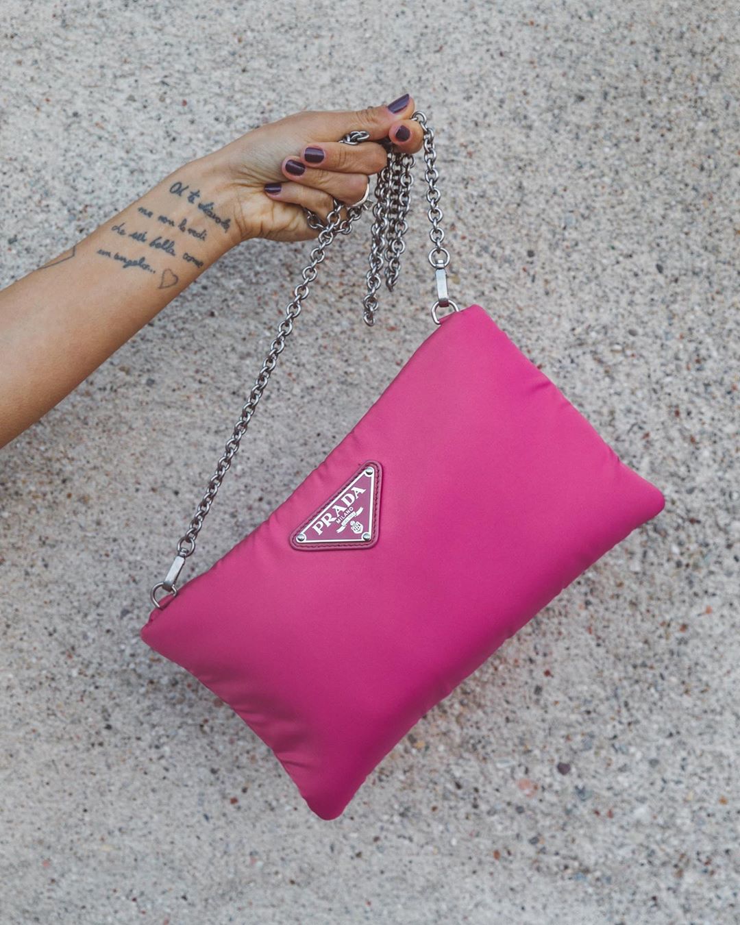 YOOX - Flamingo pink? @chiarasbardellati said yes!
Discover all the bags on #YOOX