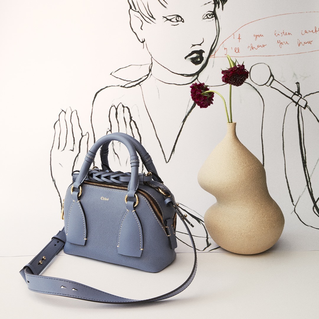 Chloé - Elegant in shape and finely finished, the Daria is a modern day-to-evening bag, photographed by Chris Rhodes (@chris.rhodes)

Shop this latest style in boutiques and on chloe.com

#CHLOE