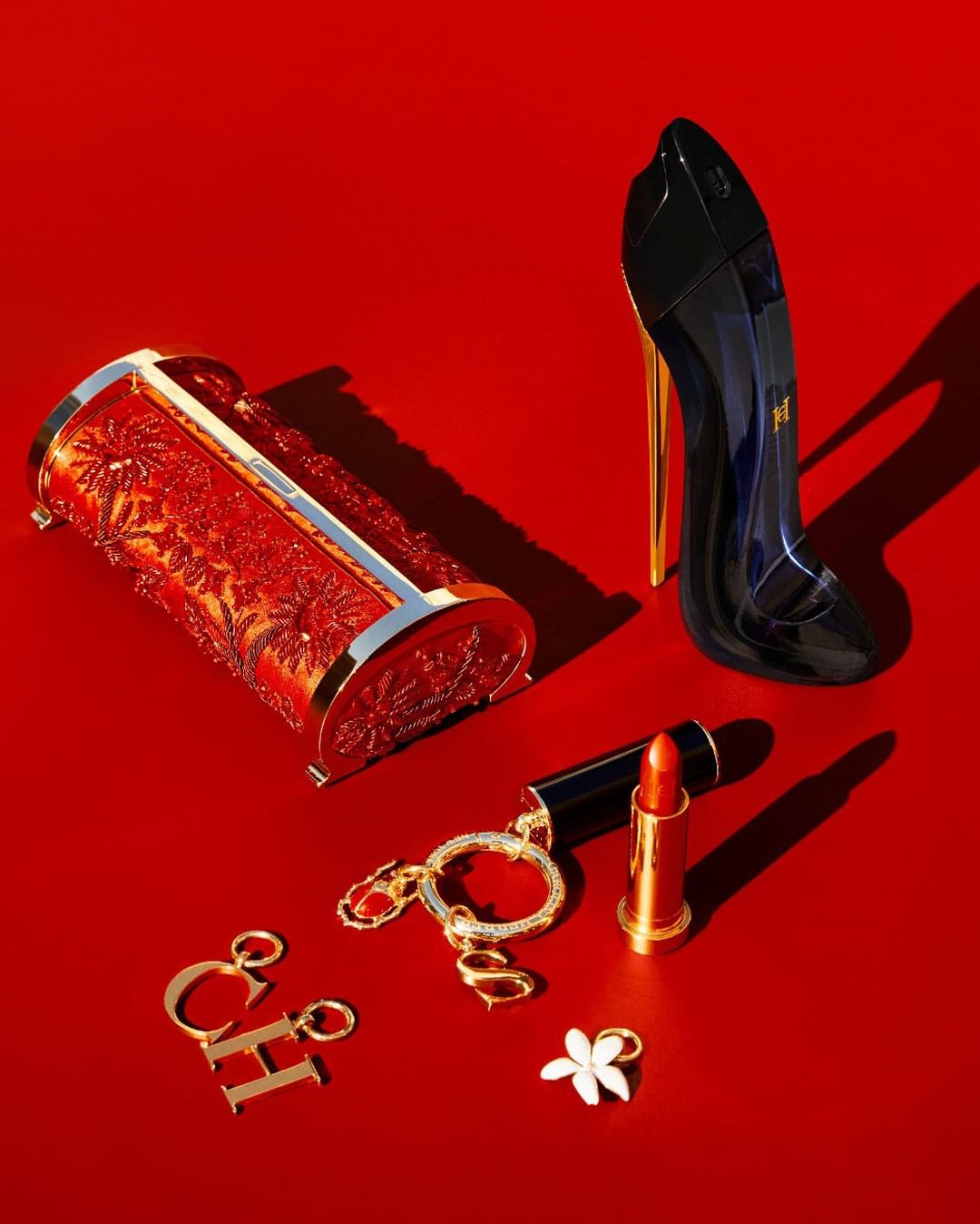 CAROLINA HERRERA - Watch out: When Good Girl and the #HerreraBeauty collection get together, anything could happen… Buy online at @harrods for international shipping or at @elcorteingles in Spain and...