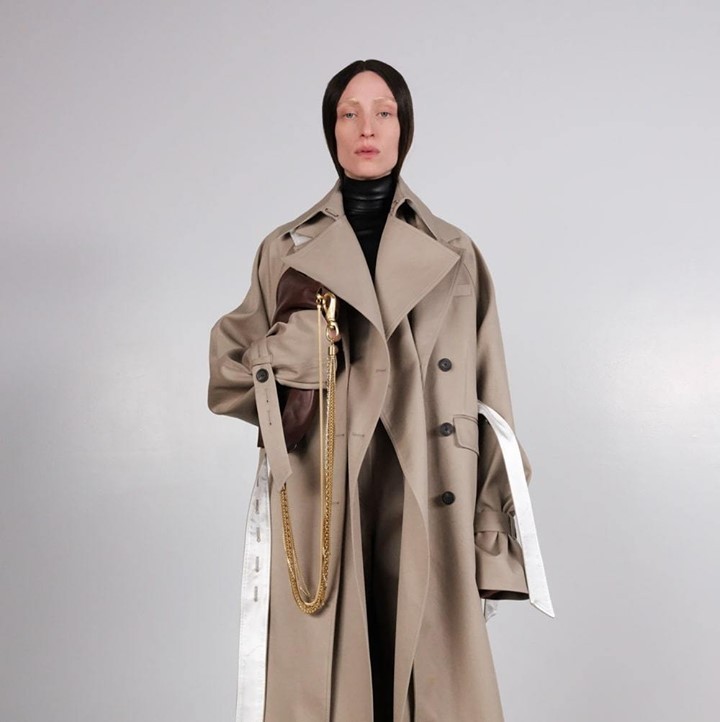 A N T O N I O L I . E U - Autumn has come! In the wise words of Gene Kelly's biggest tune, "Singin' in the Rain”, we made a new selection for those of you who dare to be cool in the cooler weather. Th...