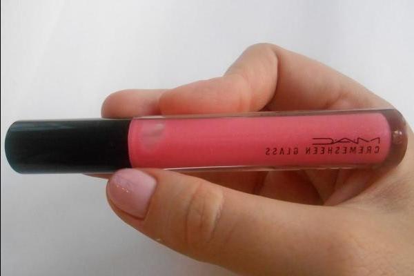 Sorbet de morango ou gloss Mac cremesheen glass em um tom de Floating Lotus - resenha