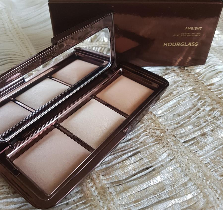 Набор подсвечивающих пудр для лица Hourglass Ambient Lighting Palette