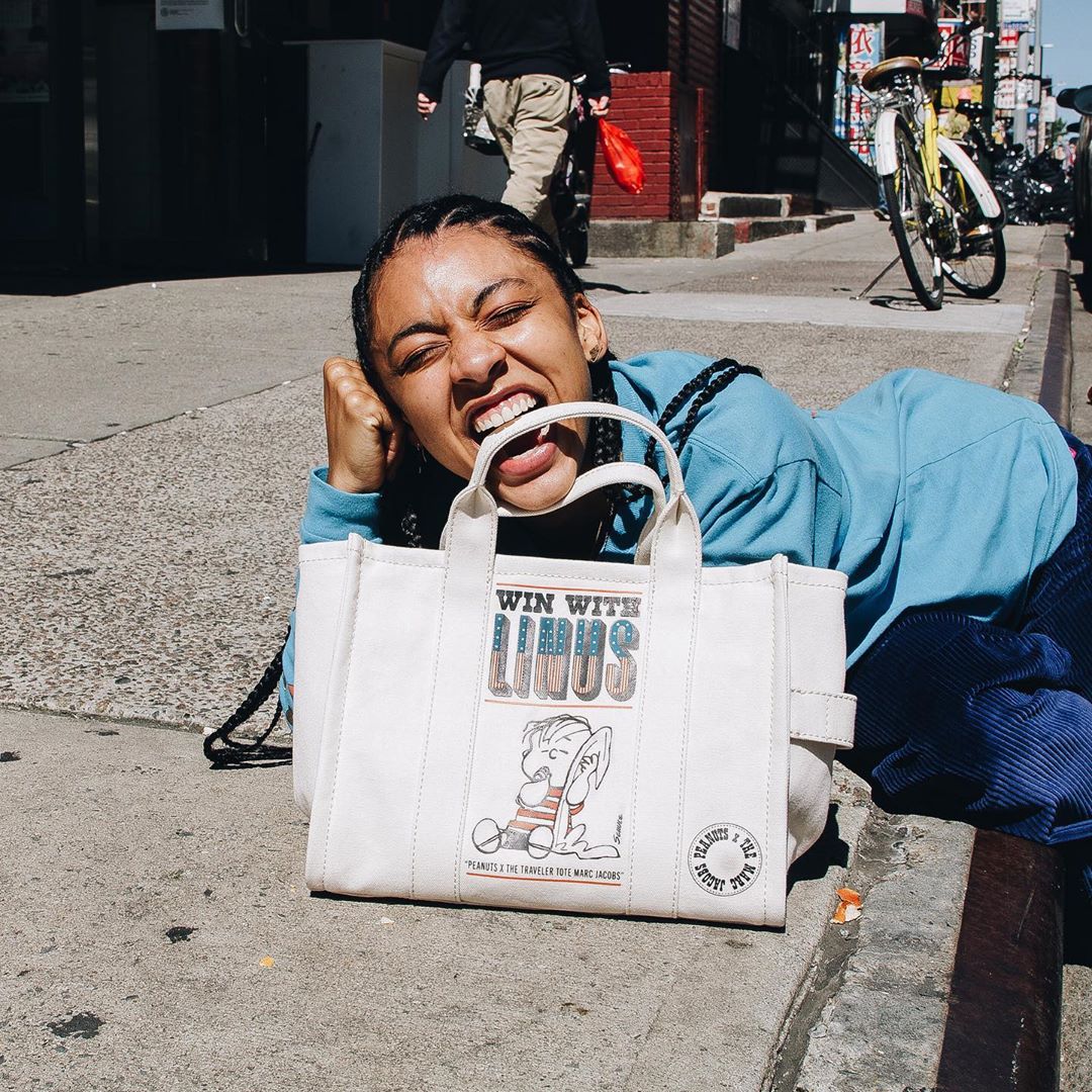 Marc Jacobs - Gala wears THE PEANUTS SMALL TRAVELER TOTE.
 
Photographed by @TyrellHampton

September 21, 2020 in New York City.