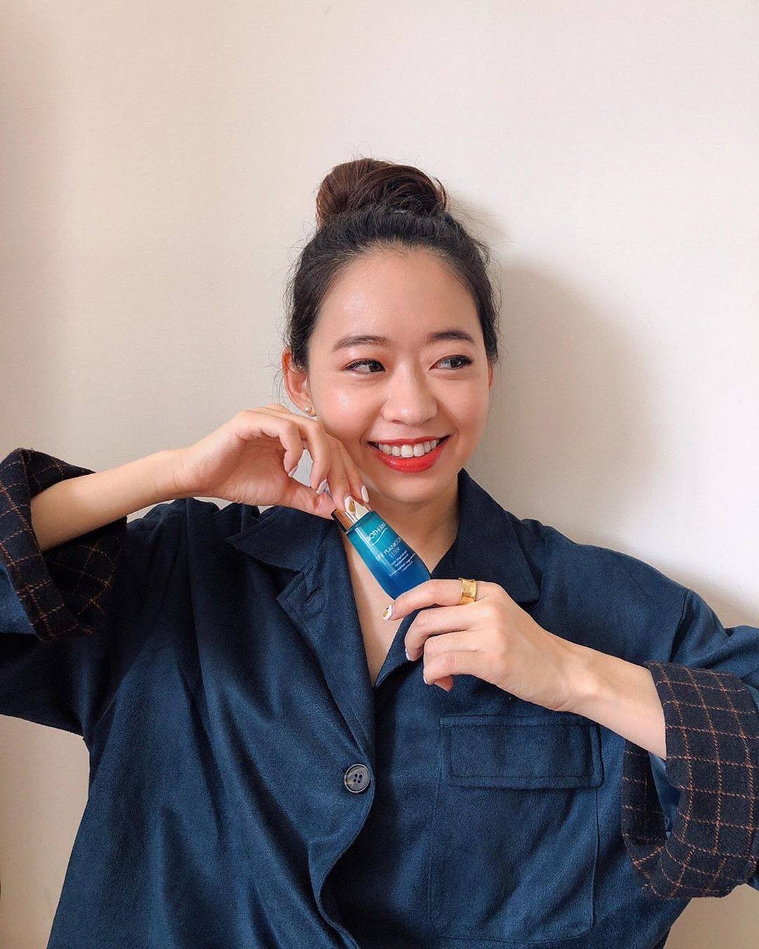 BIOTHERM - We love to see our #BiothermFamily in a moment of joy

Find your smile, like @annmodetw, with daily use of Life Plankton™ Elixir. Containing the highest concentration of potent Life Plankto...