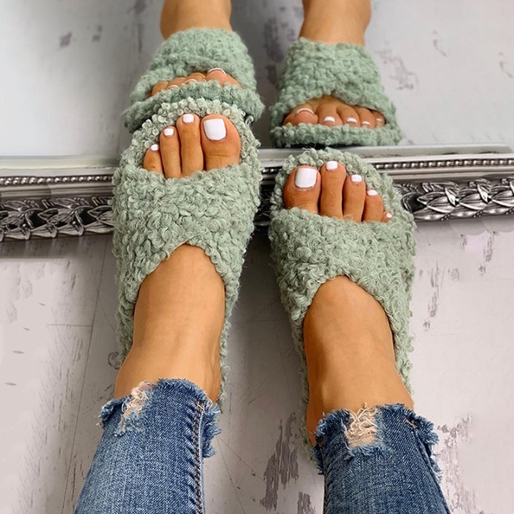 Joyshoetique - Solid Fluffy Crisscross Design Flat Sandals 🔥⁠
Search🔍:[LZT1905] ⁠
👠www.joyshoetique.com👠⁠
⁠
 #shoes #fashion #summer #style #ootd #love #beach #shoestagram