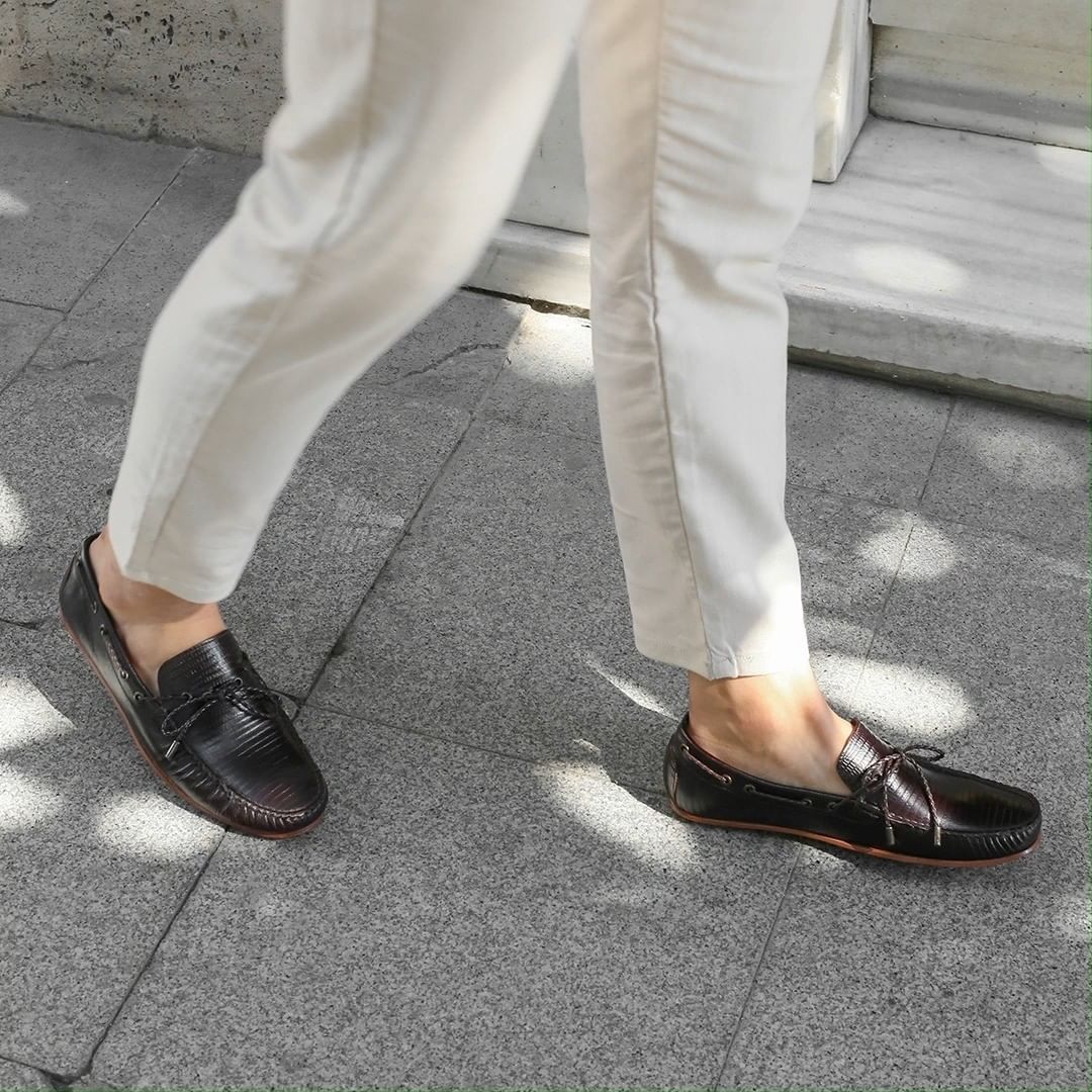 iLVi - Cool görünümünü dikkat çekici parçalarla vurgula!
Ürün Kodu Kamila-209170

Emphasize your cool look with remarkable shoes!
Product Code Kamila-209170

#deriayakkabı #makosen #erkekmakosen #er...