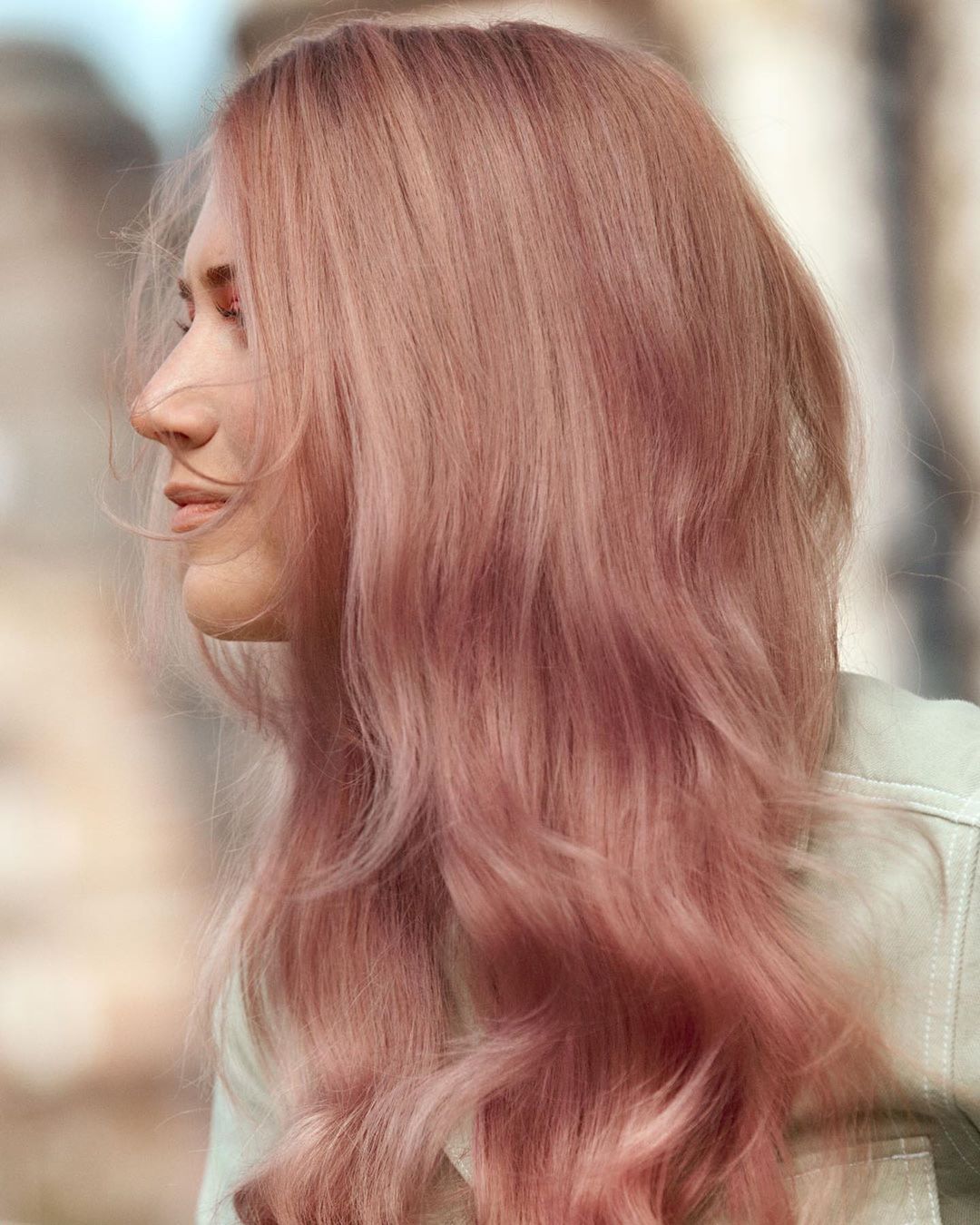 Maria Nila Stockholm - NEWS! Colour Refresh - Dusty Pink! DUSTY PINK is developed to create a perfect effortless, yet colourful, damp shade of pink. In summary, this masque will help you refresh your...