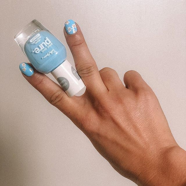 Sally Hansen - Peace, love and Good.Kind.Pure. 🧡. Crystal Blue is the perfect pastel with a bit of shimmer to stun ✨. (💅: @thehydratedhunny)