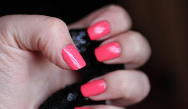 Sally hansen xtreme wear  405 (Coral Reef)