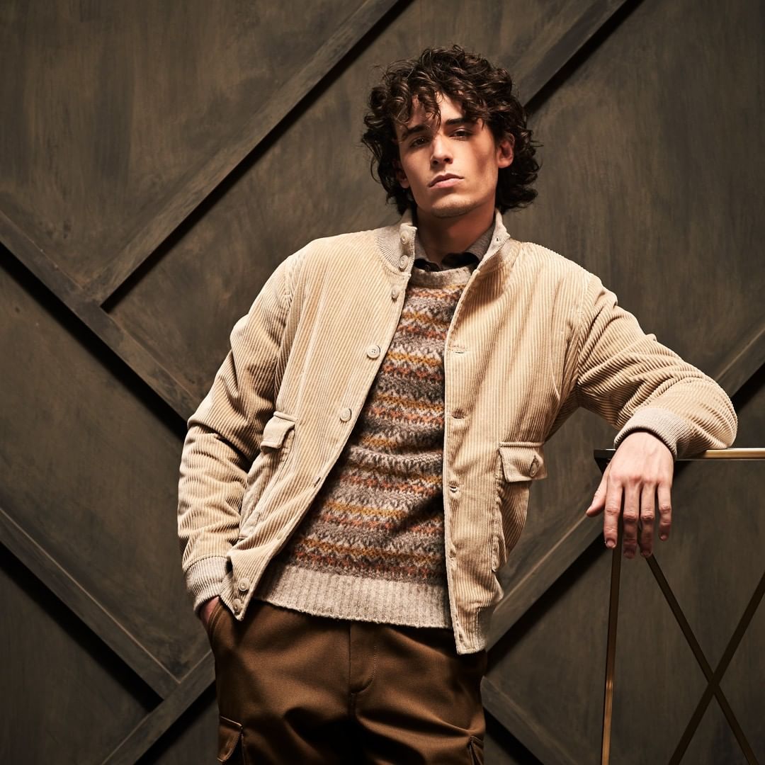 Maglificio Gran Sasso - '70s must-have, today revisited in a contemporary key: discover the velvet and wool jacket > shop.gransasso.it

#GranSasso #WearGranSasso #AI20 #FW20