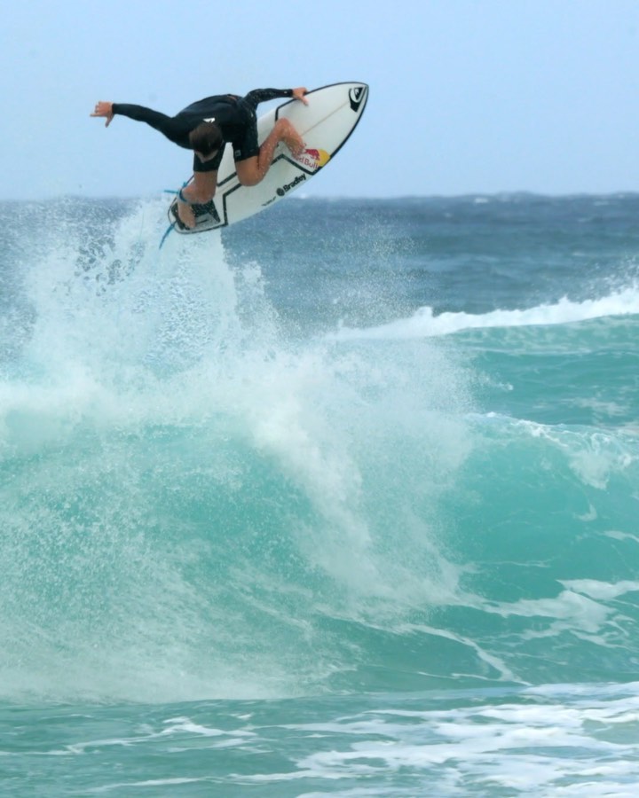 Quiksilver - Lofty, stylish, radical. @lfioravanti and a backhand twist from his latest edit. Hit the link in his bio to watch it in full.