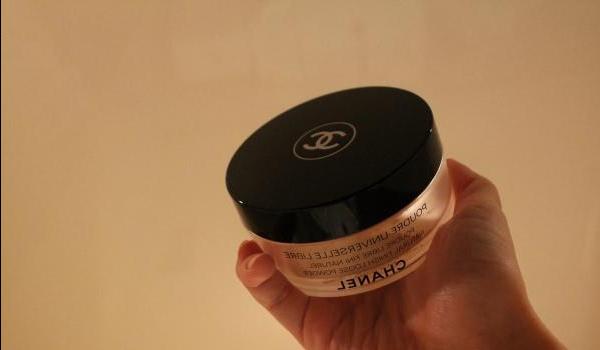 Chanel Poudre Universelle Libre Natural Finish Loose Powder #20 Clair - review