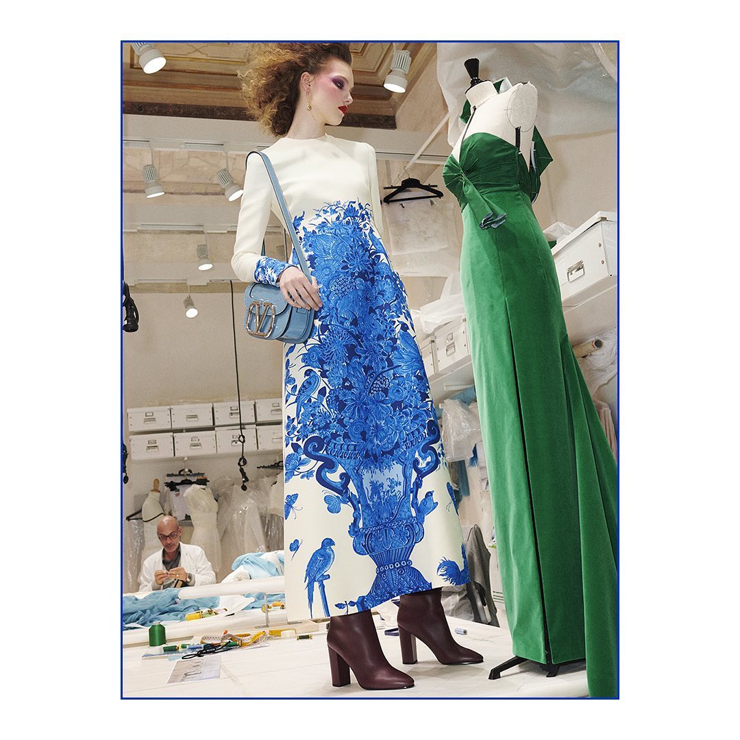 Valentino - A dialogue between past and present, rich in color and meaning.
Vibrant blue prints echo ceramic tradition and the Valentino archives for #ValentinoBluegrace, shot alongside accessories fr...