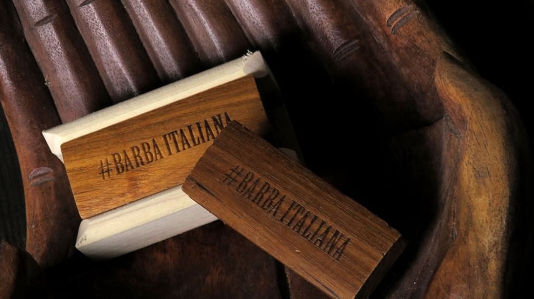 Barba Italiana - E’ arrivata la nuova spazzola per barba e baffi #Solengo!
Ancora più resistente e pregiata in legno Teak!
Ottima anche come idea regalo!
#barbaitaliana