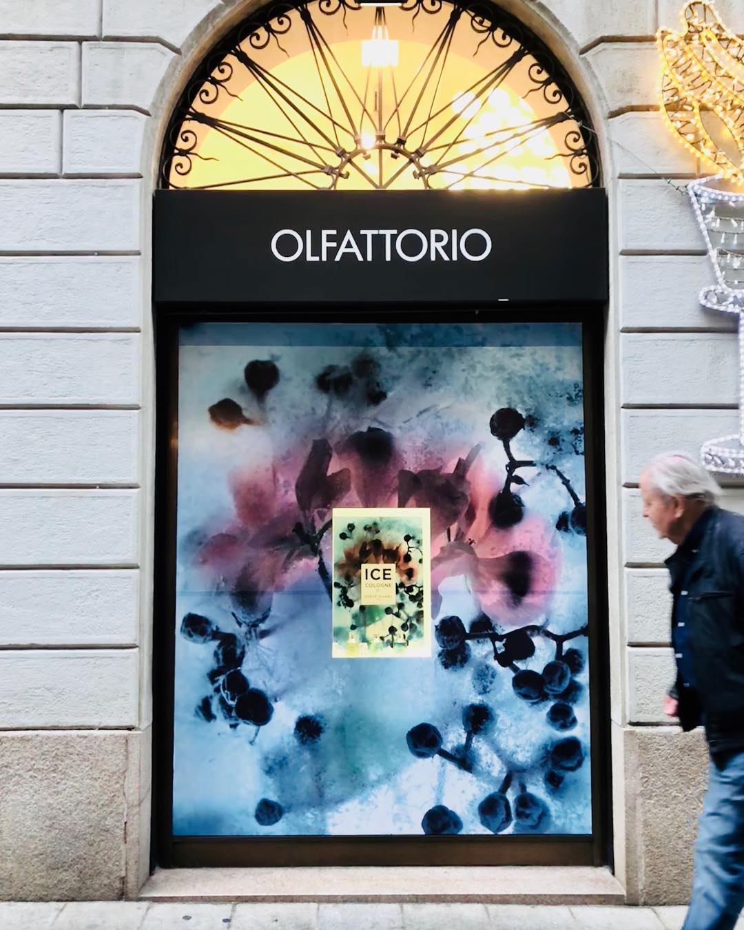 Herve Gambs - ICE collection Window at @olfattorio.baraparfums Milano 😜 So happy.
#olfattorio #baraparfumsbrera5 #hervegambs #ice #perfume #perfumelovers #nicheperfume #milano
