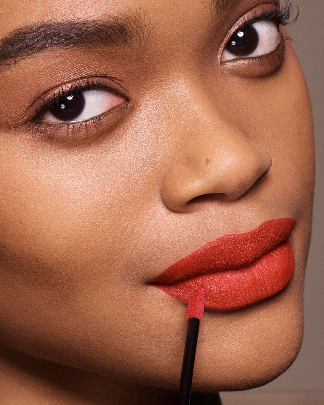 Max Factor - Dial up any look with a red lip 😍 Lipfinity Velvet Matte in Red Luxury 💄 

#LipfinityVelvetMatte
#LipFinity
#longlastinglipcolour
#transferproof
#maxfactorlipstick
#lips
#lipstick