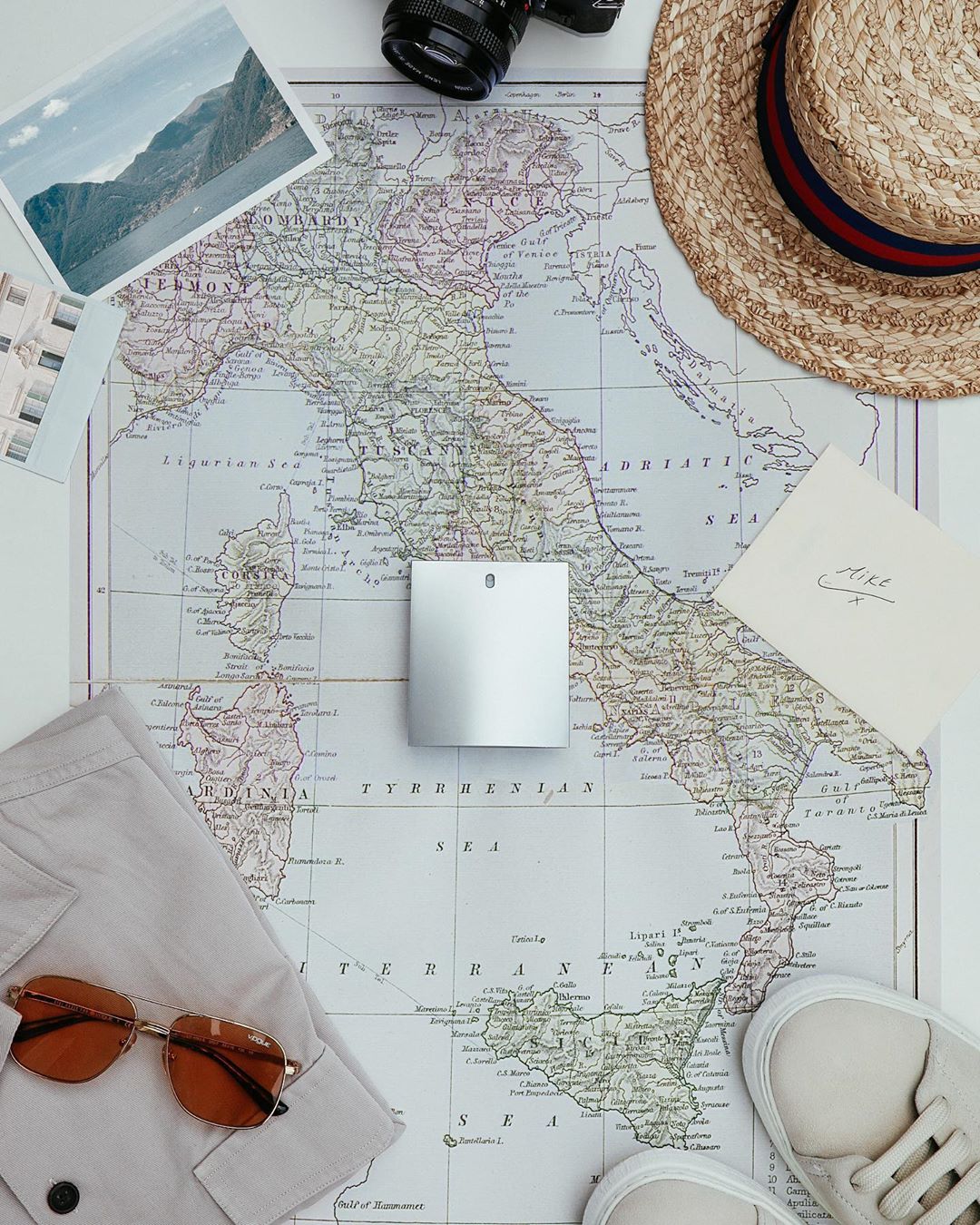 Issey Miyake Parfums - CONTEST #EVERYWHEREWITHIGO

- Share a creative story using IGO stickers (available in the GIF section of Instagram with the keyword IGO) when you are on the move (at the office,...