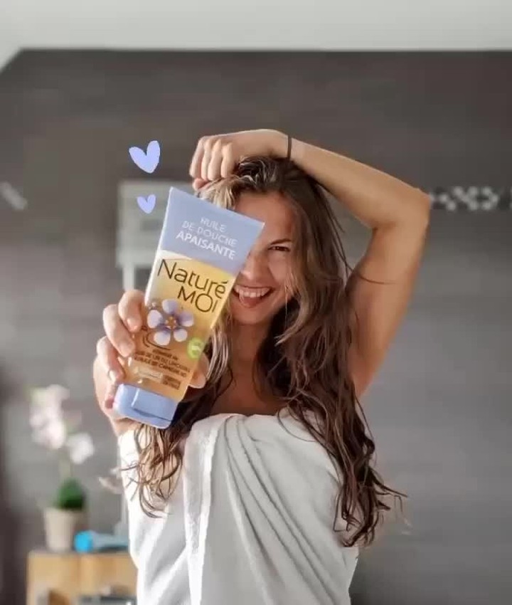 Naturé Moi - Connaissez-vous notre huile de douche apaisante à la fleur de Lin du Limousin et à l'huile de Cameline BIO ? 💜 @loufit l'a adoptée !
✅ 96% d'ingrédients naturels,
✅ une formule biodé...