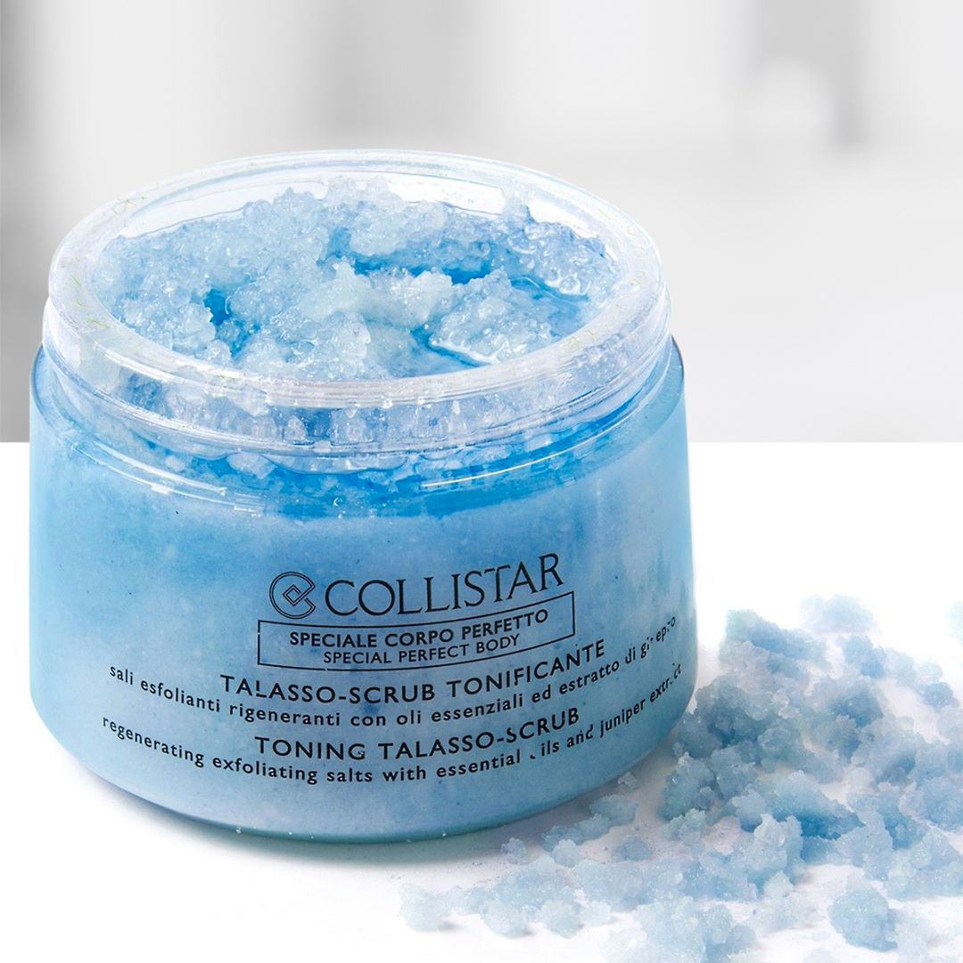 Collistar Italia - Come si usa Talasso-Scrub Tonificante? Miscela bene il prodotto e massaggialo sulla pelle umida per uno scrub delicato, asciutta per un maggior effetto esfoliante. Sciacqua la pelle...